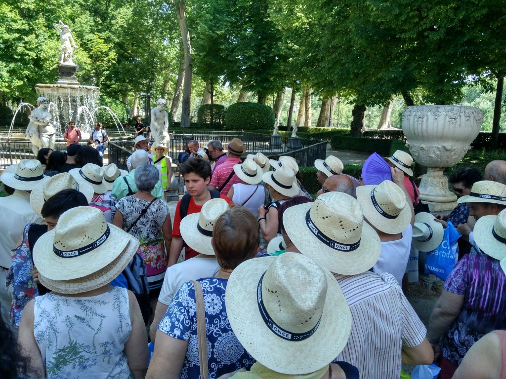 Aranjuez, Jardín de la Isla, Jose explicando la Fuente de Hércules y la Hidra.